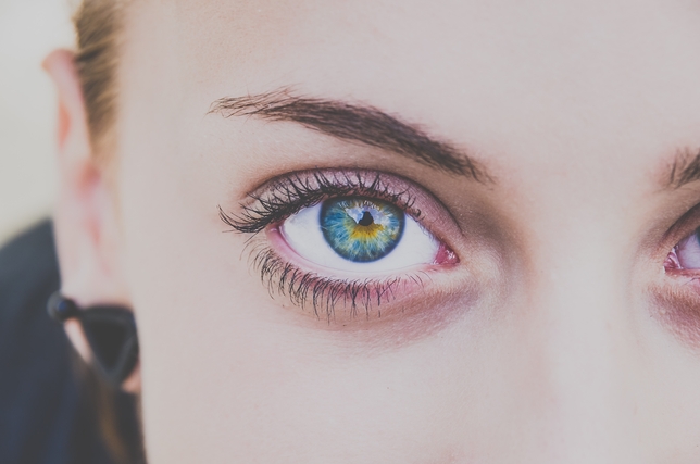 Why Eye Contact is Vital to Great Acting