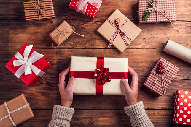 NYC Now Casting: Experienced Actors Wanted for Comedic Holiday Commercial + 2 More Gigs