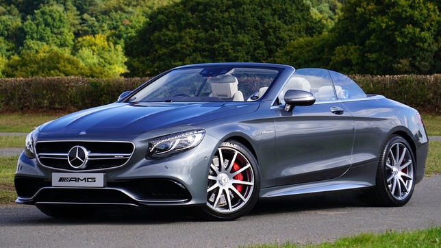 Texas Now Casting: Mercedes-Benz Commercial Seeks Extras in Austin + More
