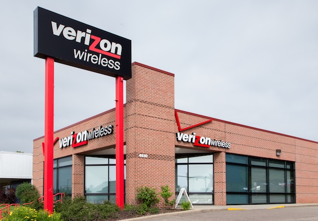 A $600 Verizon Commercial Is Casting + More Paying Stage and Screen Gigs