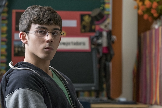 ‘American Vandal’ Star Tyler Alvarez Reveals How to Act in a Mystery Series
