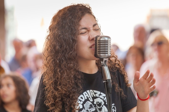 2 Truths About Becoming a Better Singer