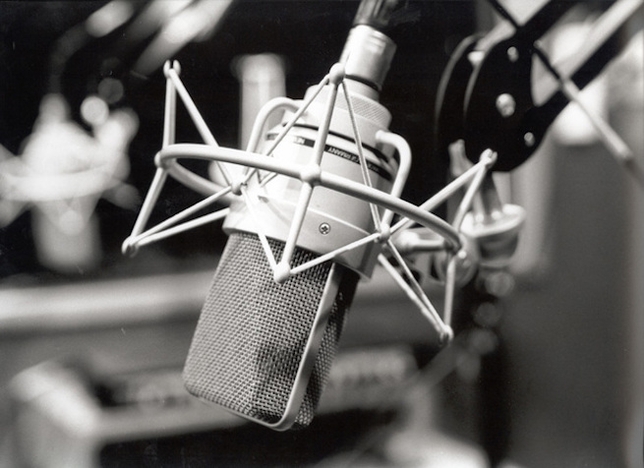 Voiceover Tips: Getting to Know the Microphone