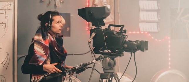U.K. Now Casting: Actors Wanted to Portray Award-Winning Artist Gillian Wearing + 3 More Gigs
