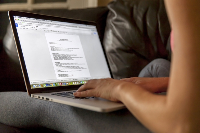 The Right Way to List Commercial Credits on Your Résumé