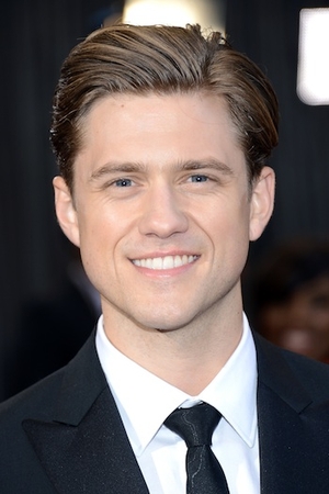 Aaron-Tveit_GettyImages.jpg.300x450_q100.jpg