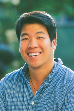 NYC Readers’ Choice: Dennis Kwan’s 6 Tips for Finding a Great Headshot Photographer