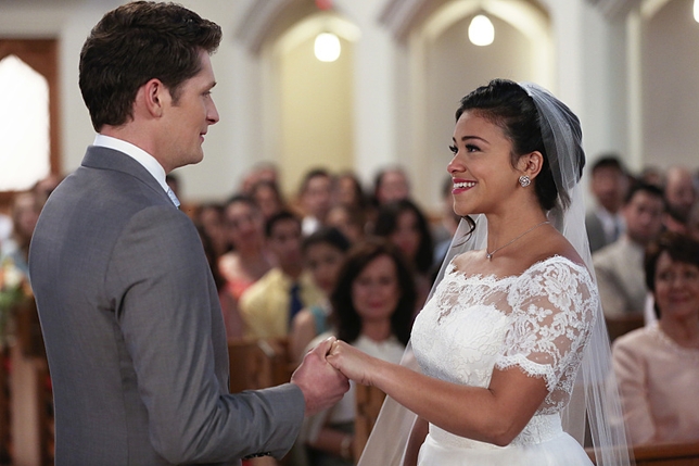 How ‘Jane The Virgin’ Narrator Anthony Mendez Booked the Job