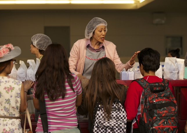 'Lunch Lady Courage' Puts Brecht Inside an L.A. Public High School