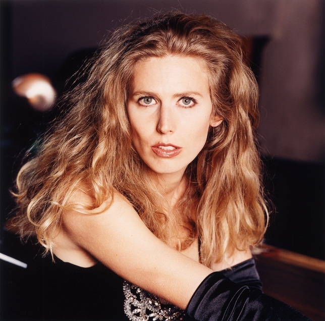 Sophie B. Hawkins Channels Janis Joplin in New Musical 'Room 105'