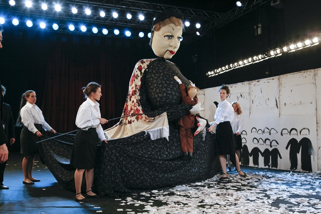'Opus No. 7' Attempts to Heal the Past