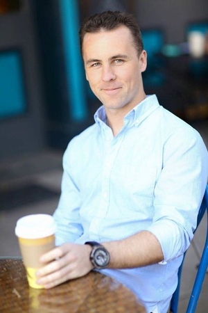 The Importance of a Firm Handshake and 5 Other Tips to Get an Agent