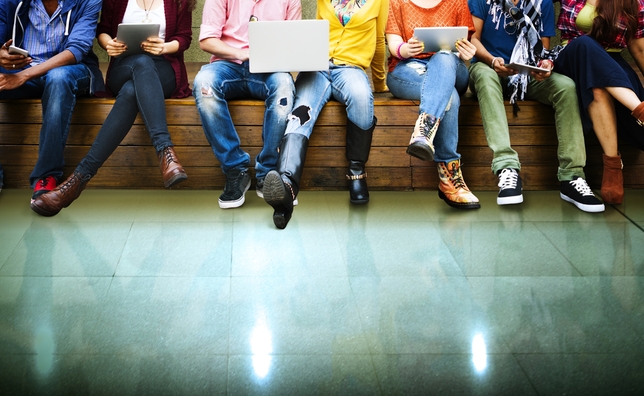 How Child Actors Can Survive the ‘Awkward Teen Years’