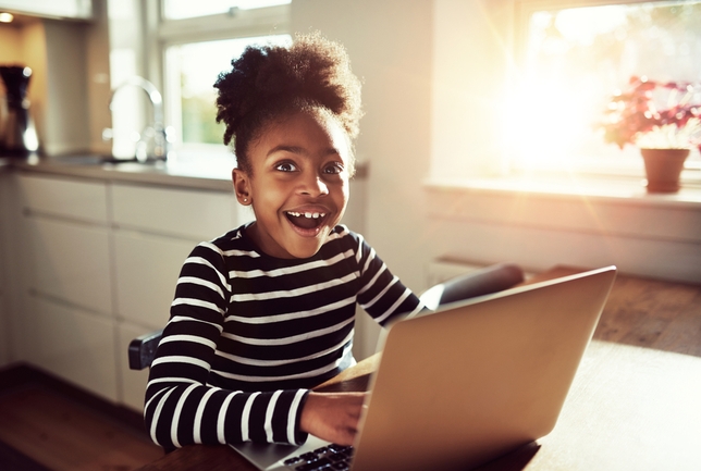 Should Child Actors Be on Social Media?